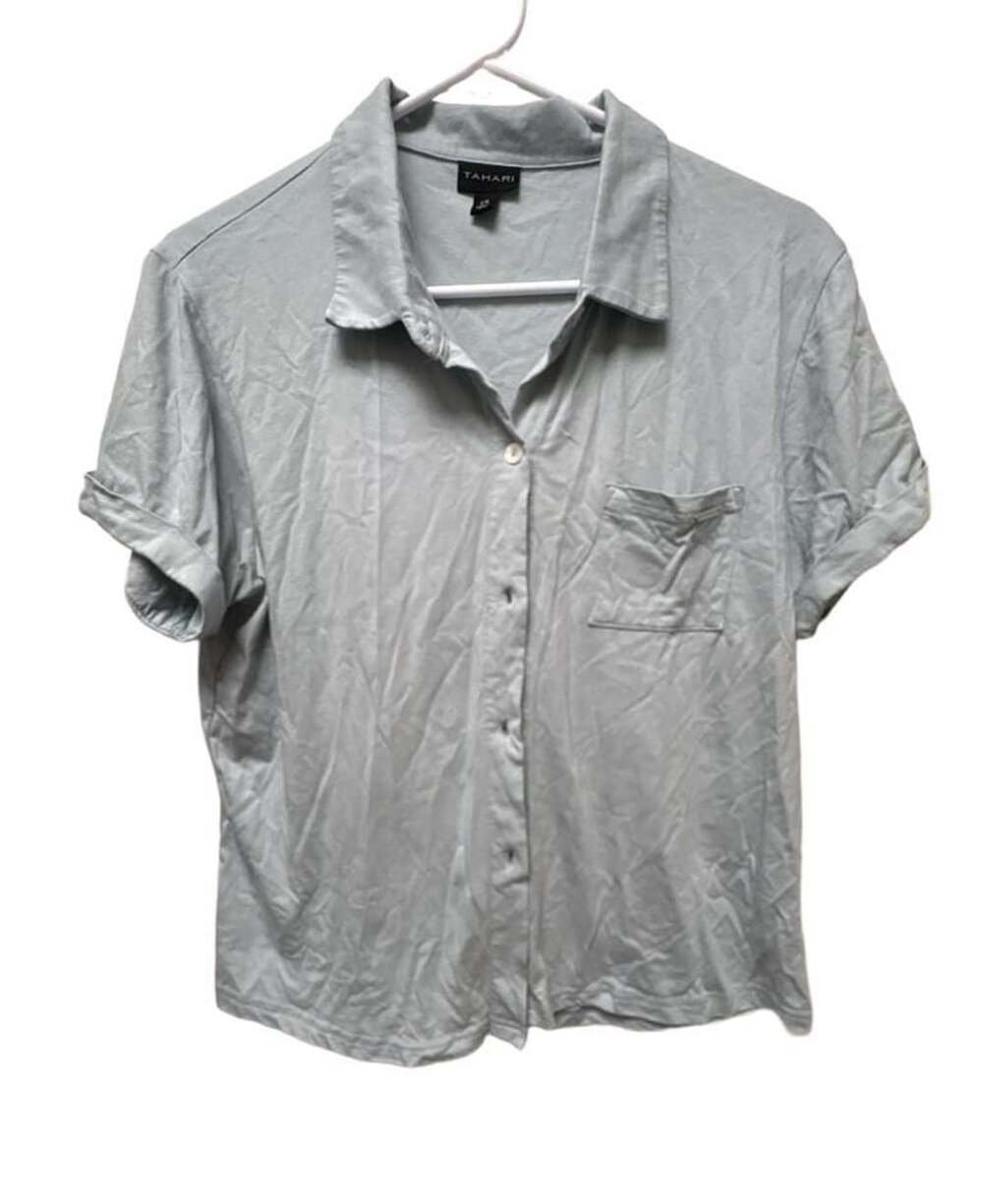 Tahari Light Blue Short Sleeve Button-Up Collared Shirt with Pocket Size L